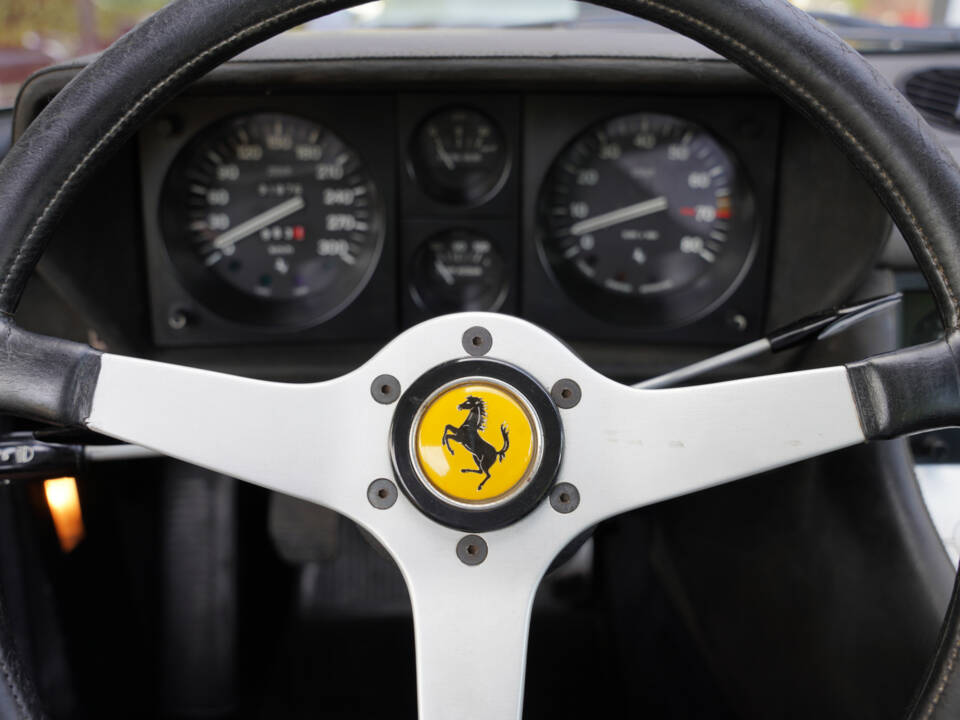 Image 18/50 of Ferrari 365 GTC&#x2F;4 (1972)