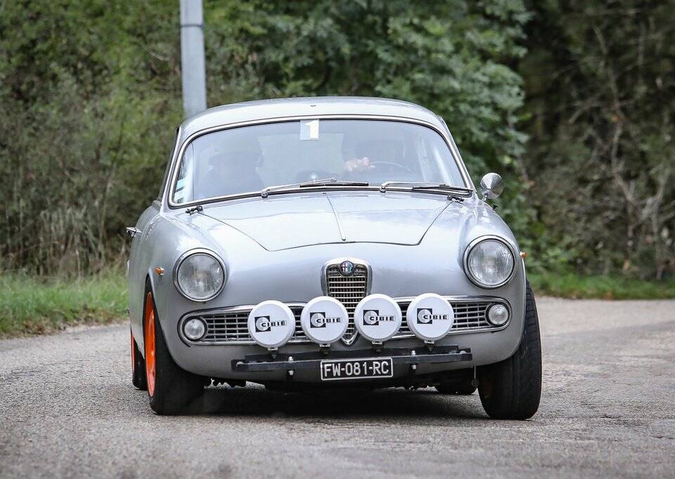 Image 5/8 of Alfa Romeo Giulia 1600 Sprint (1963)