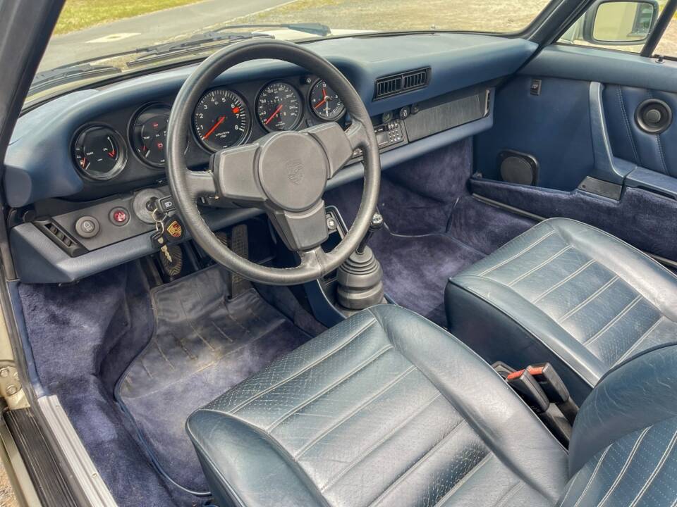 Imagen 20/31 de Porsche 911 Carrera 3.2 (1984)