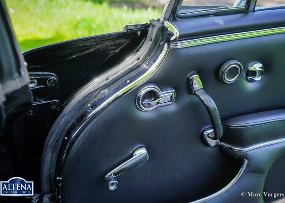 Image 28/52 de Mercedes-Benz 220 SE b (1963)