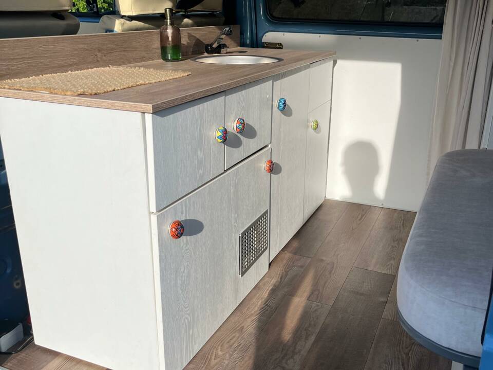 Image 9/14 of Volkswagen T3 Camper 1.6 D (1984)