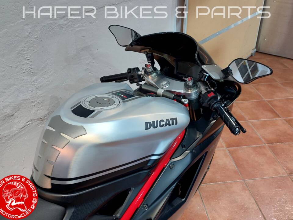 Imagen 20/55 de Ducati DUMMY (2010)