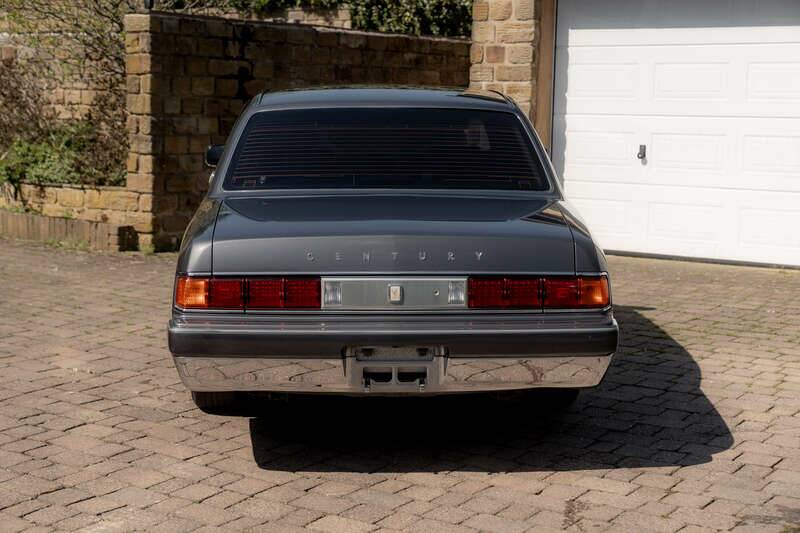 Bild 16/50 von Toyota Century (2003)