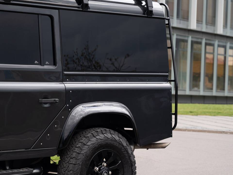 Image 31/41 of Land Rover Defender 110 (1992)