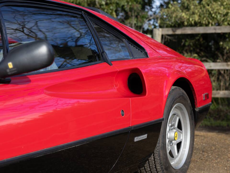 Bild 16/50 von Ferrari 308 GTBi Quattrovalvole (1983)