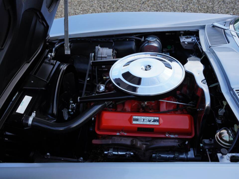 Immagine 4/50 di Chevrolet Corvette Sting Ray Convertible (1964)