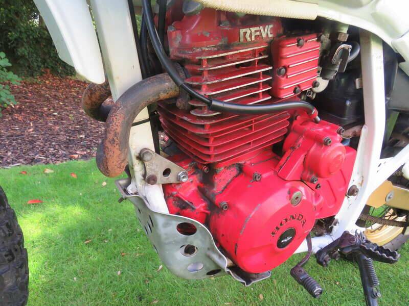 Bild 20/47 von Honda DUMMY (1985)