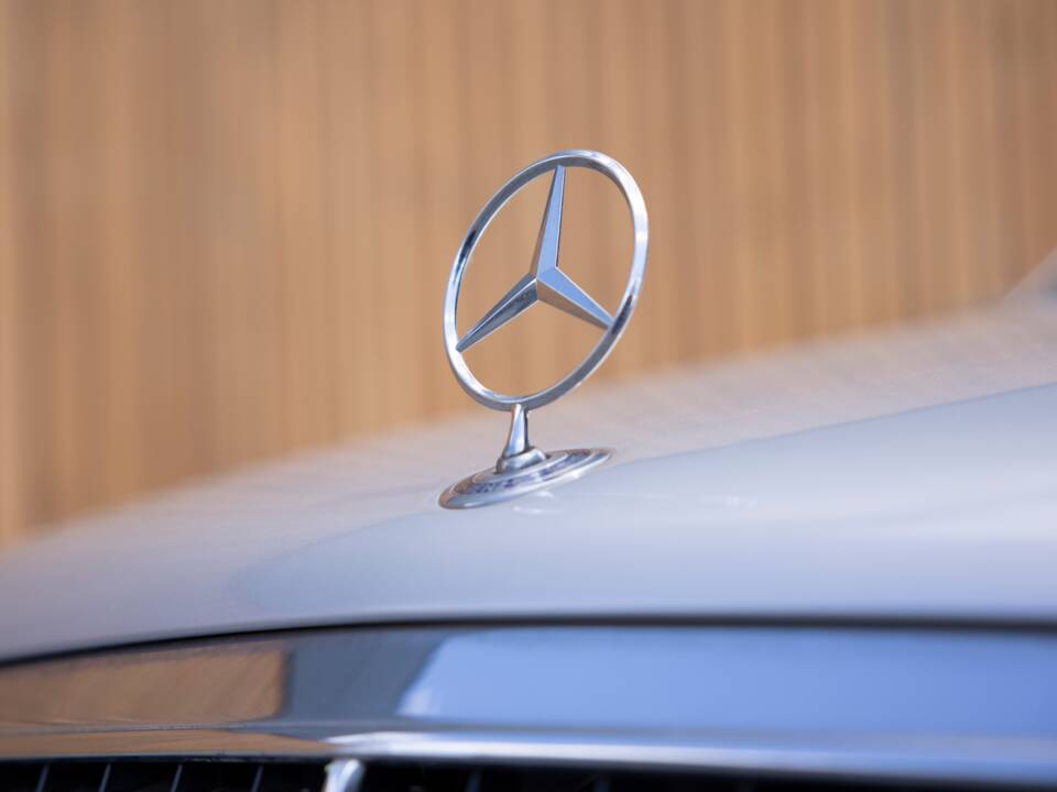 Image 21/59 of Mercedes-Benz 600 SEL (1992)