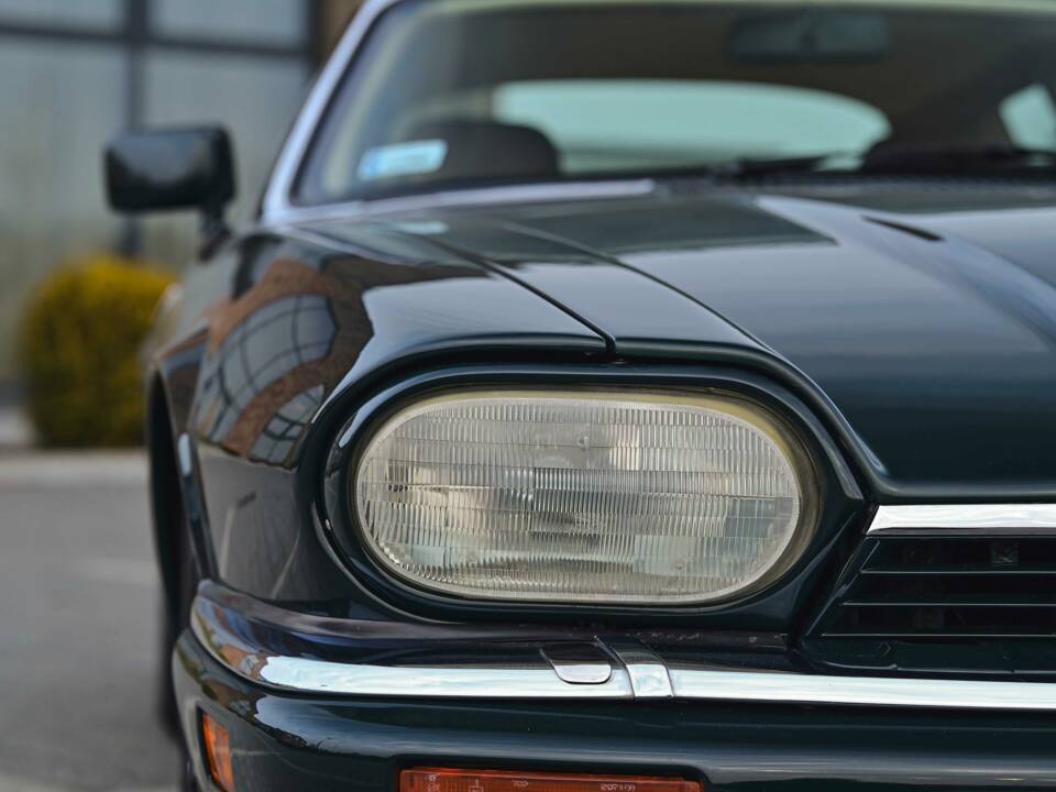 Image 6/55 of Jaguar XJS 6.0 (1994)