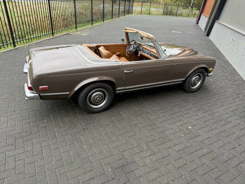 Image 8/36 de Mercedes-Benz 250 SL (1968)