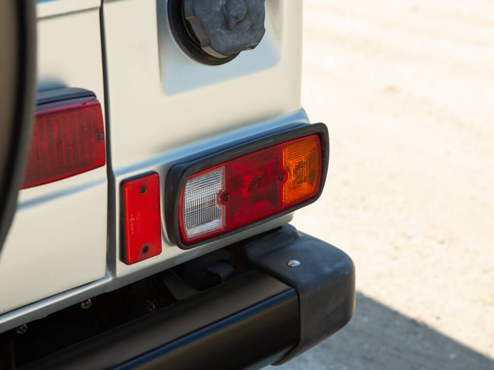 Image 13/45 of Mercedes-Benz 280 GE (LWB) (1989)