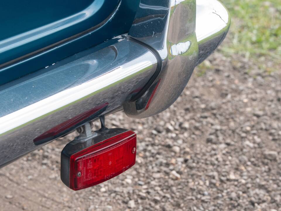 Image 20/50 of Rolls-Royce Silver Shadow I (1976)