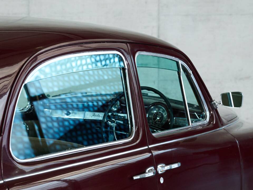 Image 33/50 of Lancia Aurelia B12 (1955)