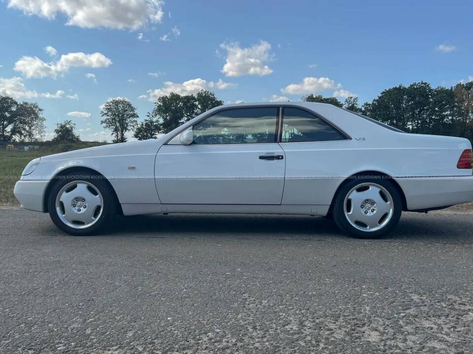 Image 3/8 of Mercedes-Benz CL 600 (1996)