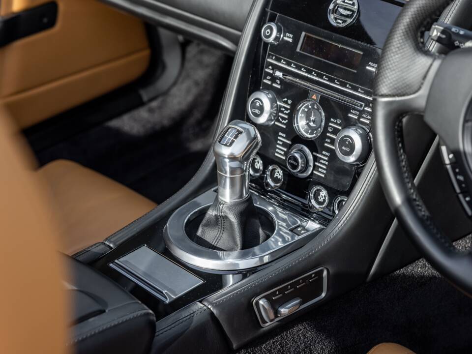 Bild 14/65 von Aston Martin DBS Volante (2011)