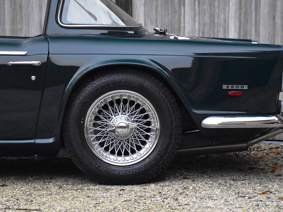 Image 15/29 of Triumph TR 5 PI (1968)
