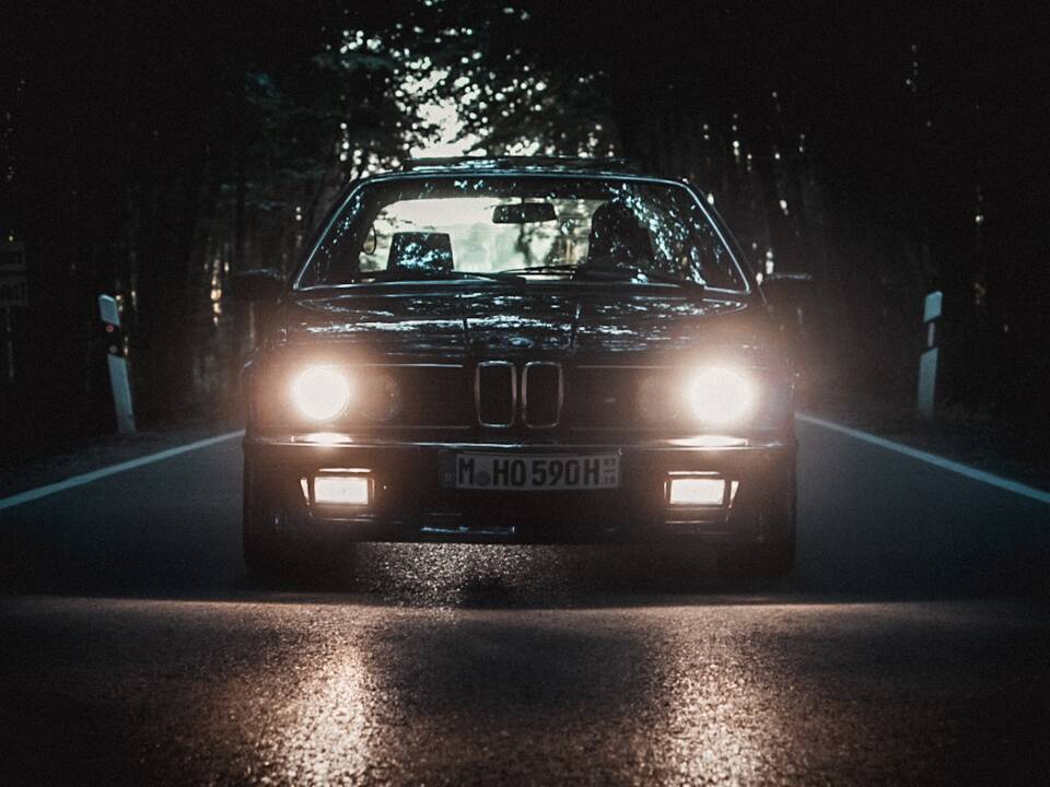 Image 11/14 de BMW M 635 CSi (1984)