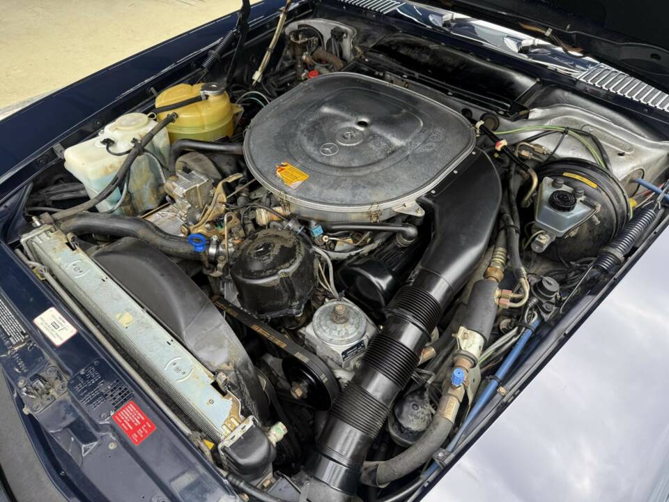 Image 39/50 of Mercedes-Benz 560 SL (1986)