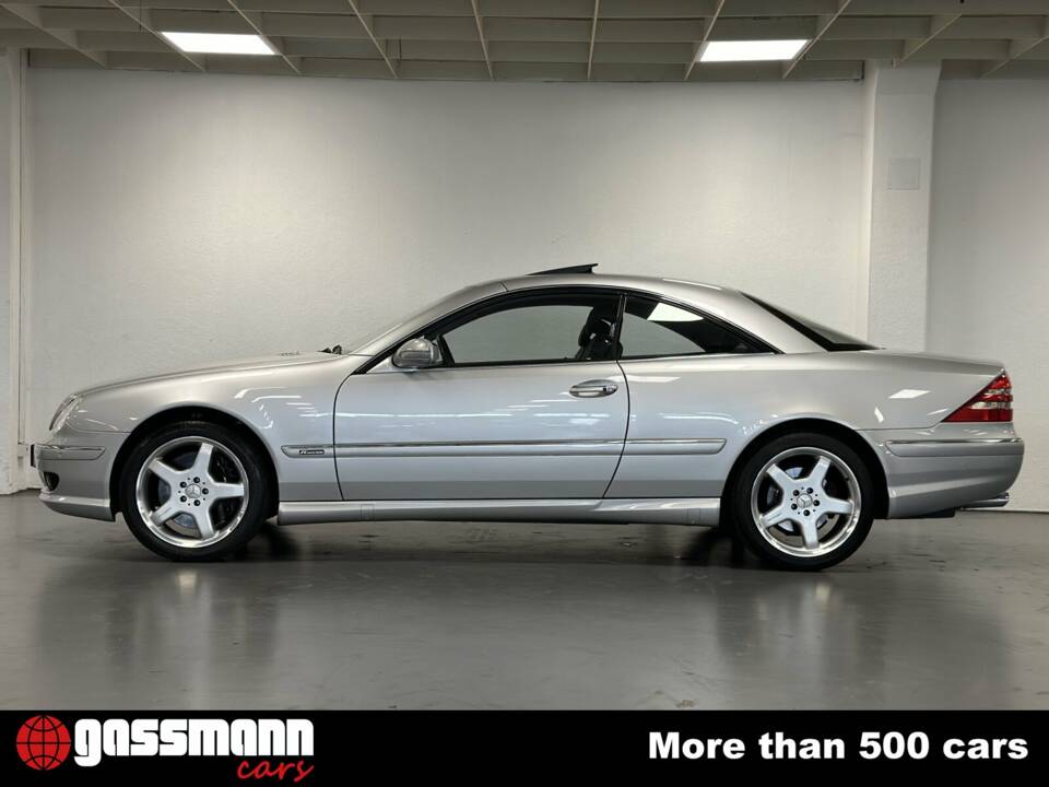 Imagen 5/15 de Mercedes-Benz CL 55 AMG (2000)