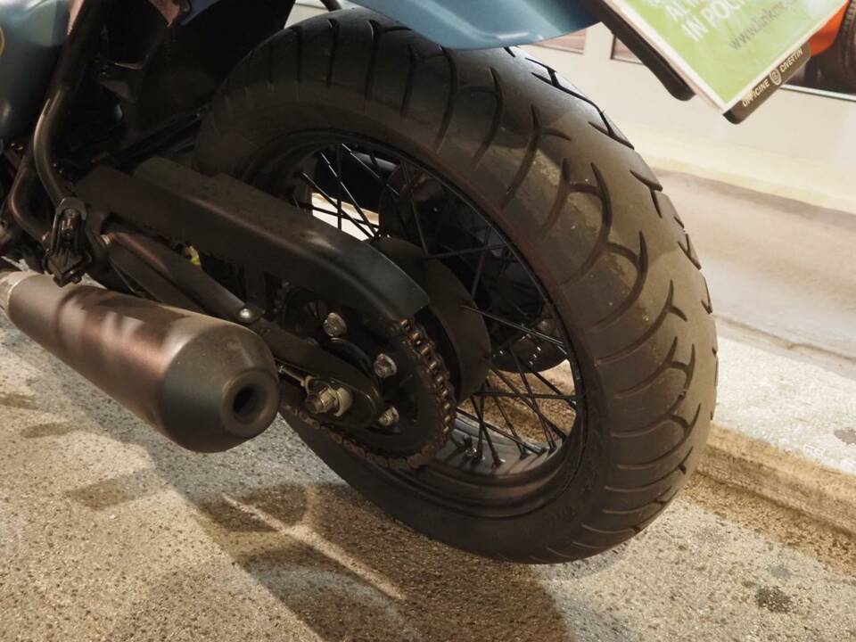 Bild 19/30 von Triumph DUMMY (2000)