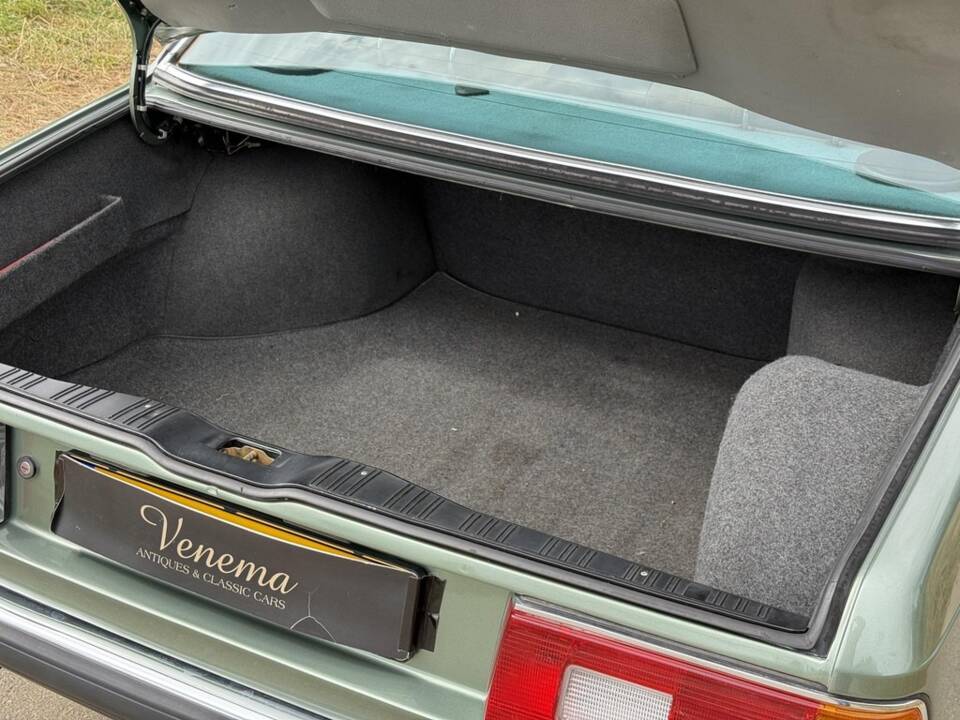 Image 19/19 of BMW 728i (1986)