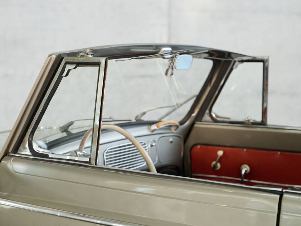 Bild 16/50 von Volkswagen Käfer 1200 Cabriolet (1957)