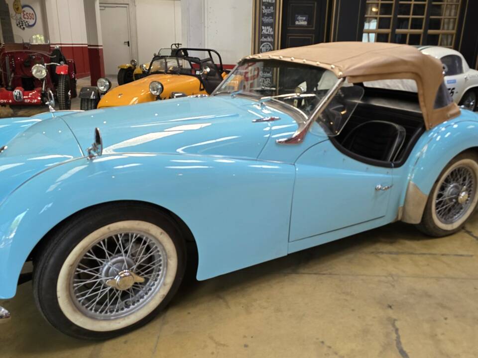 Image 6/50 of Triumph TR 3A (1959)