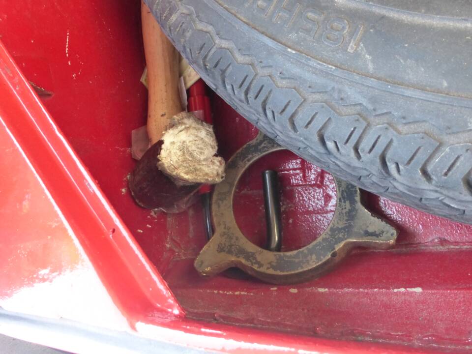 Image 162/174 of Jaguar XK 150 3.4 S OTS (1958)