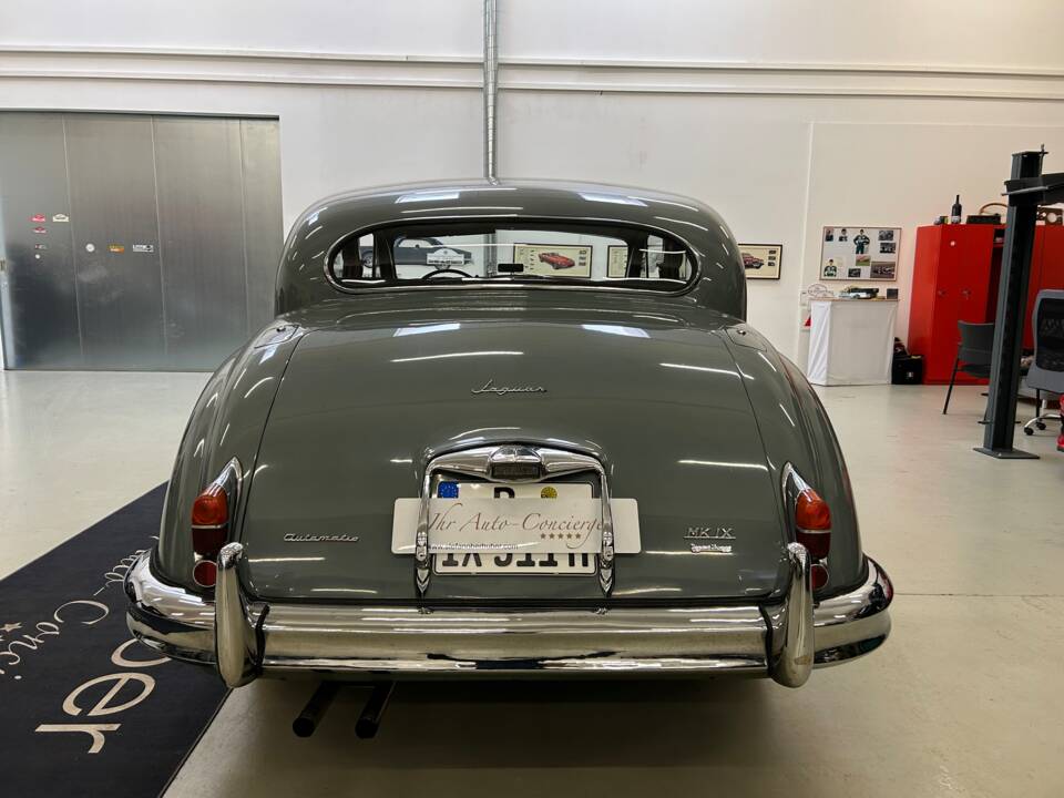 Bild 6/35 von Jaguar Mk IX (1958)