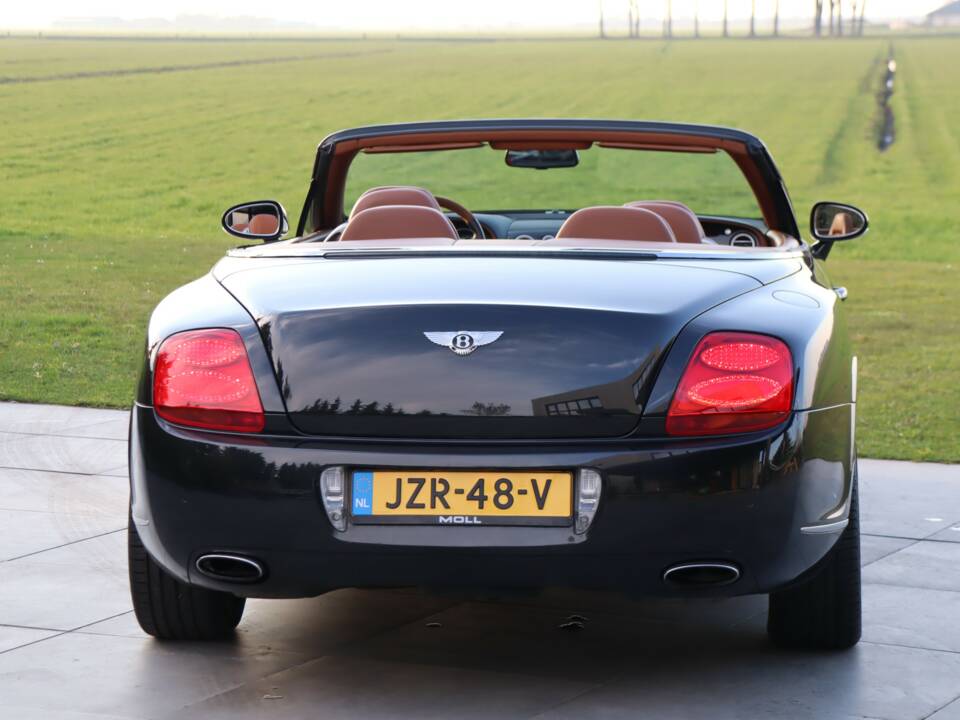Image 30/50 of Bentley Continental GTC (2007)