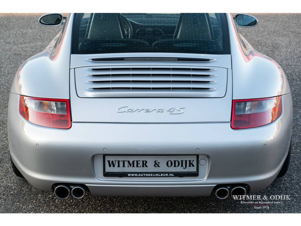 Afbeelding 17/45 van Porsche 911 Carrera 4S (2006)
