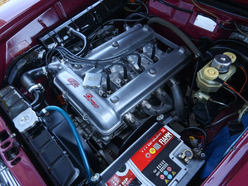 Obraz 9/50 pojazdu Alfa Romeo Giulia Nuova Super 1300 (1975)