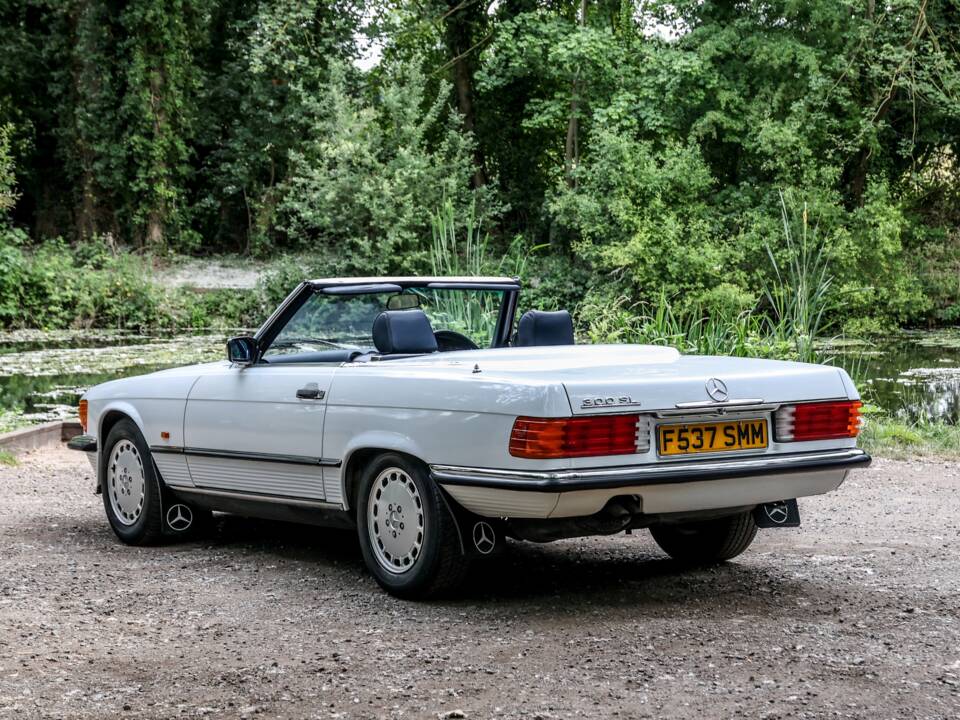 Image 3/43 of Mercedes-Benz 300 SL (1989)