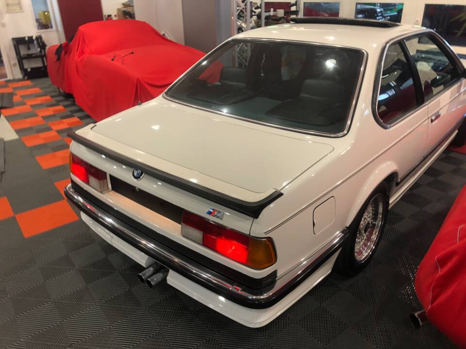Bild 14/27 von BMW M 635 CSi (1986)