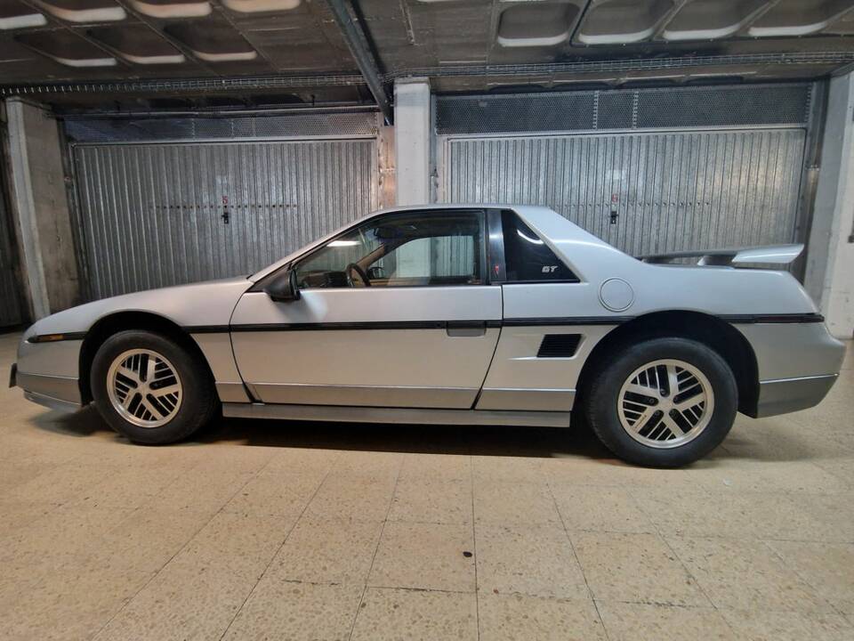 Afbeelding 5/8 van Pontiac Fiero SE (1985)
