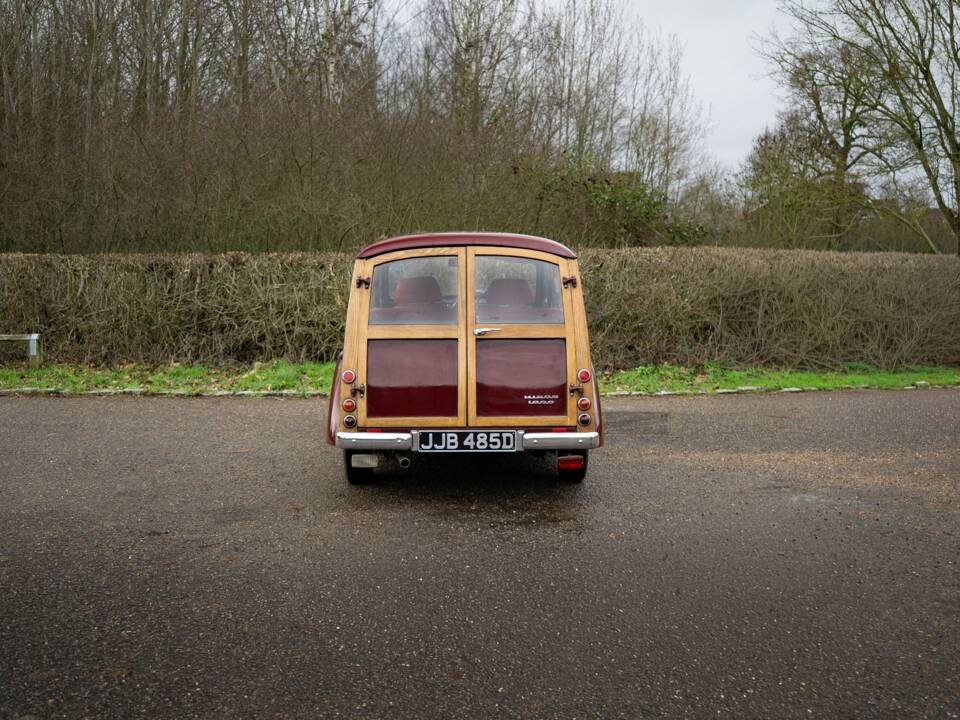 Image 9/43 of Morris Minor 1000 Traveller (1966)