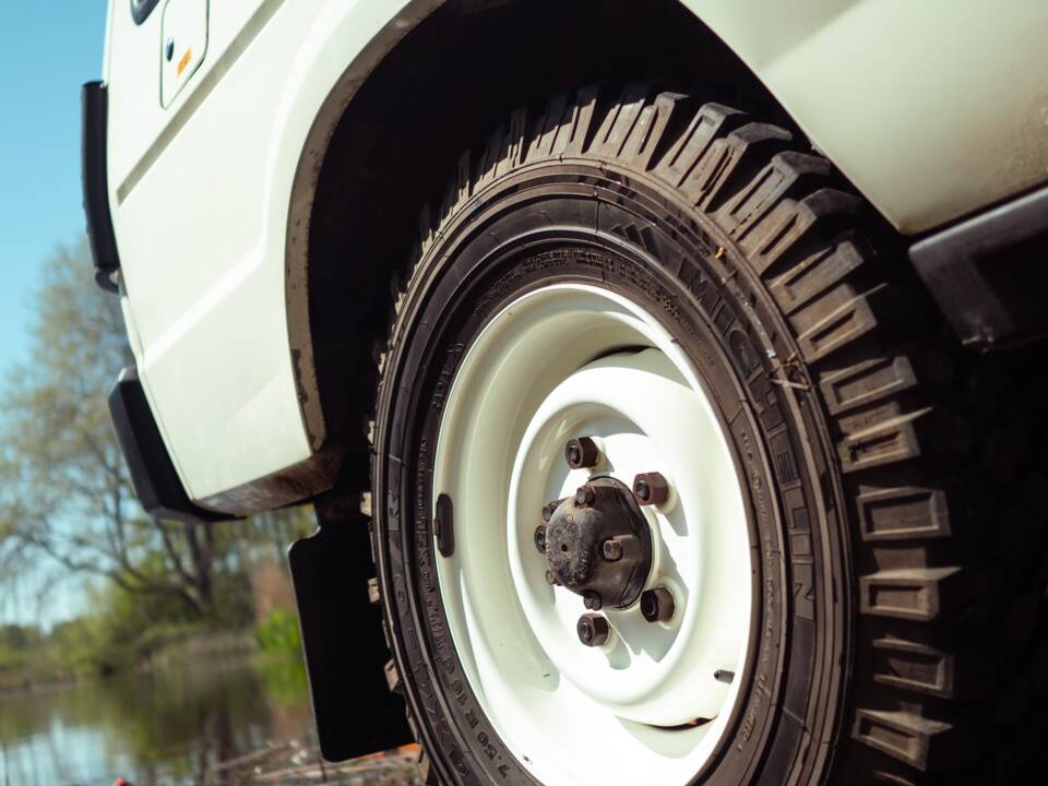 Image 5/18 of Land Rover Discovery (1990)