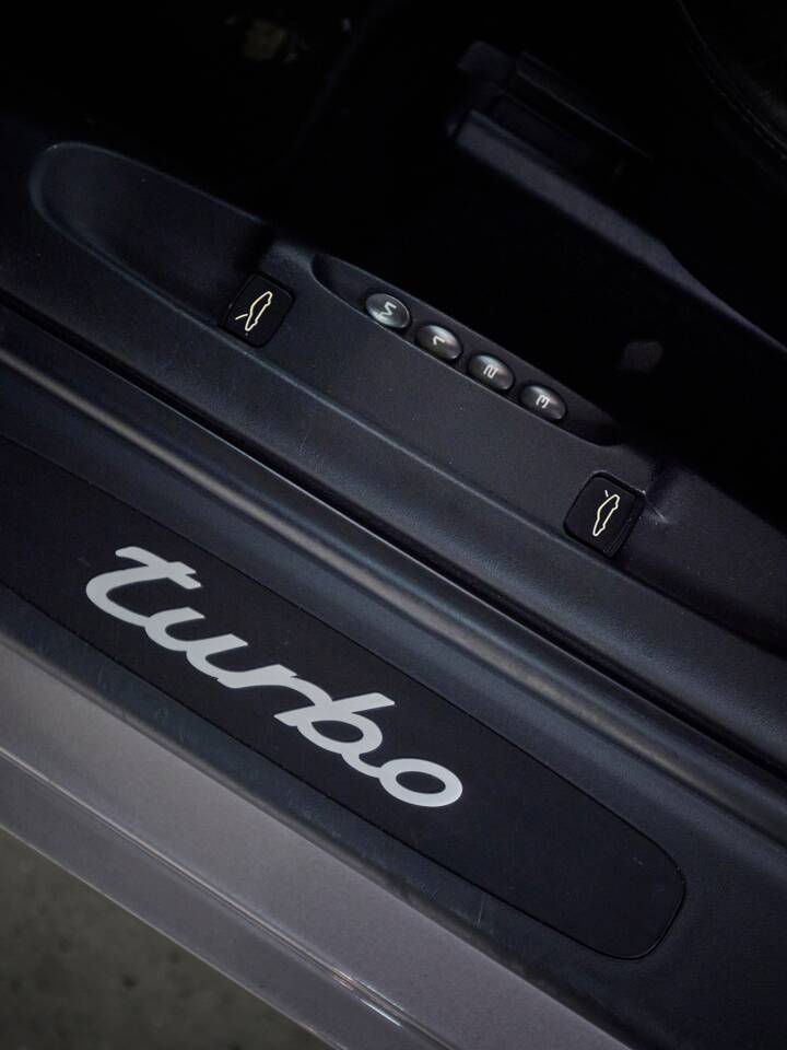 Image 66/98 of Porsche 911 Turbo (2000)