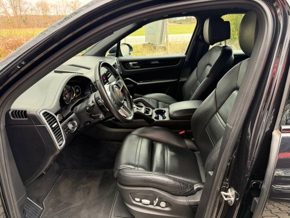 Bild 10/26 von Porsche Cayenne (2019)