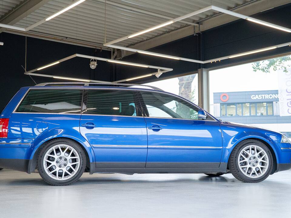 Image 13/59 de Volkswagen Passat Variant 4.0 W8 (2004)