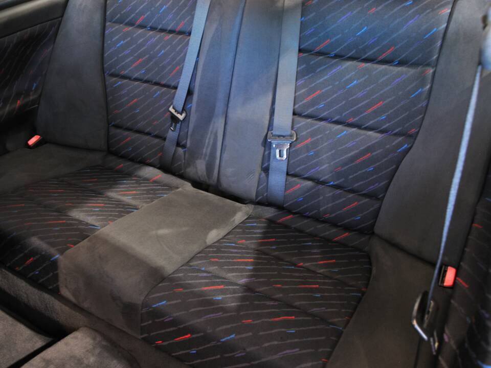 Image 16/31 of BMW M3 (1994)