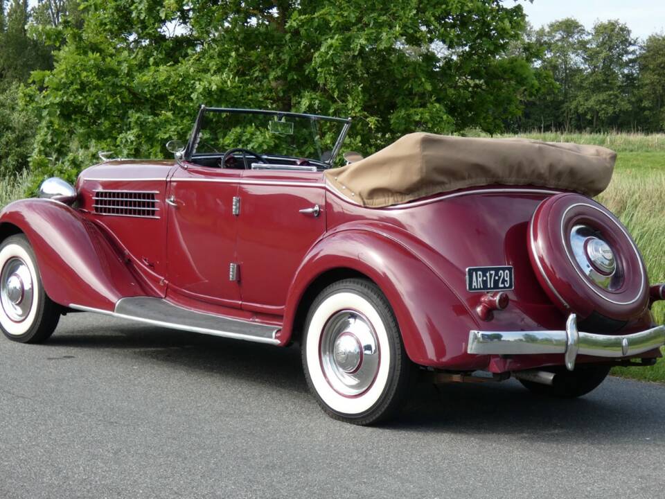 Image 4/24 of Auburn Speedster 851 (1935)