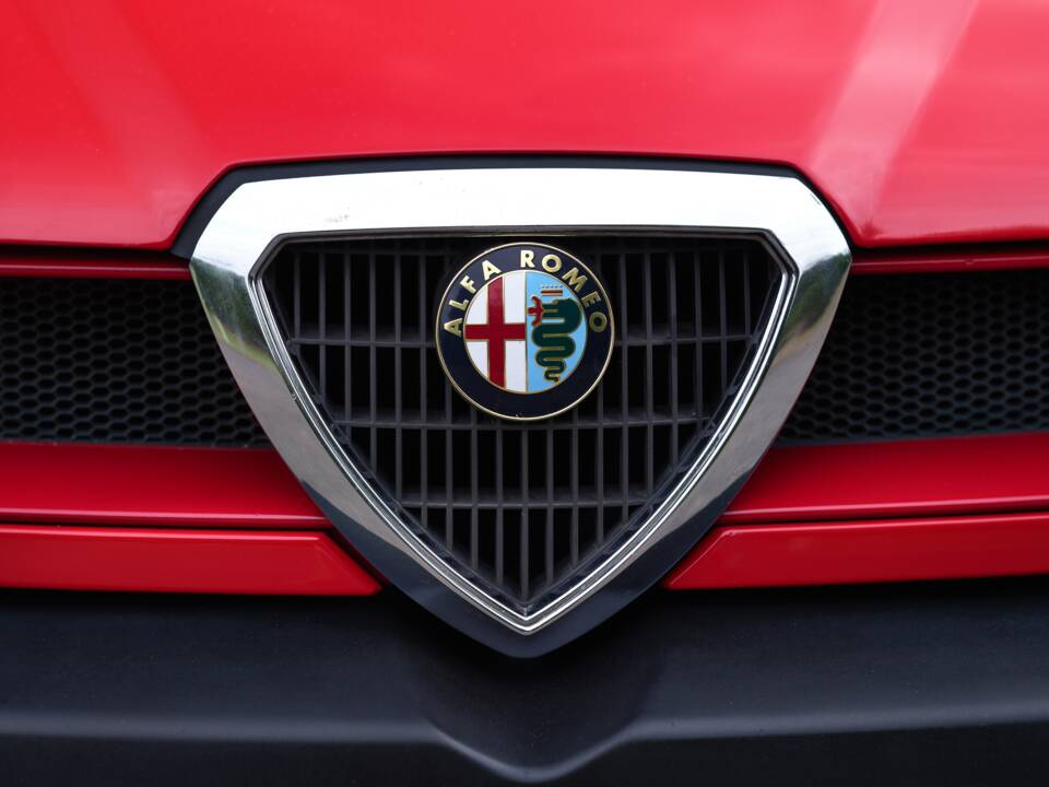 Imagen 17/50 de Alfa Romeo 155 2.5 TD (1998)