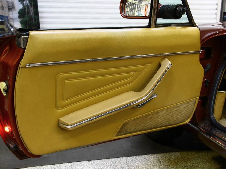 Immagine 20/27 di FIAT Dino Spider (1987)