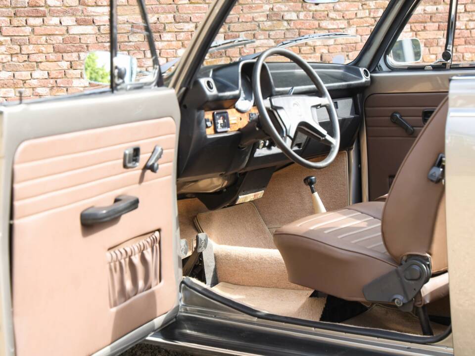 Image 41/50 of Volkswagen Beetle 1303 (1979)