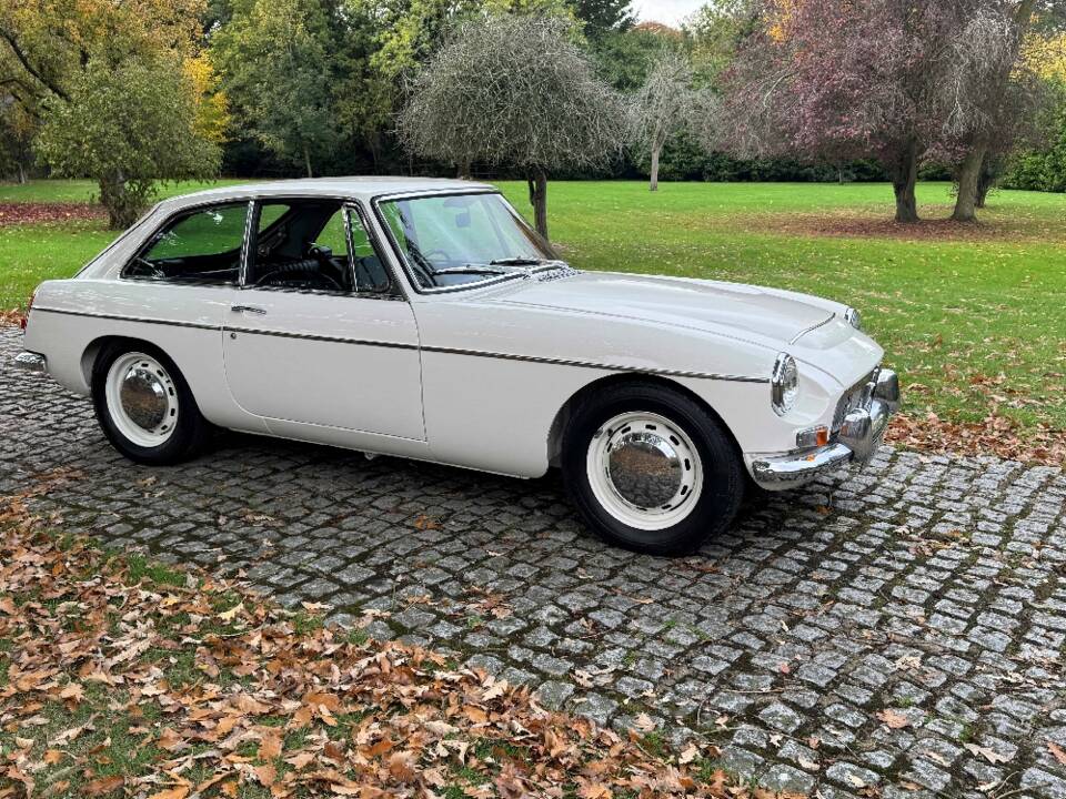Bild 7/30 von MG MGC GT (1969)