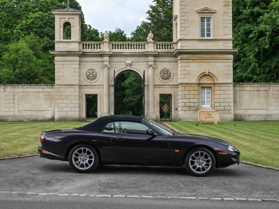 Afbeelding 34/50 van Jaguar XKR (1998)