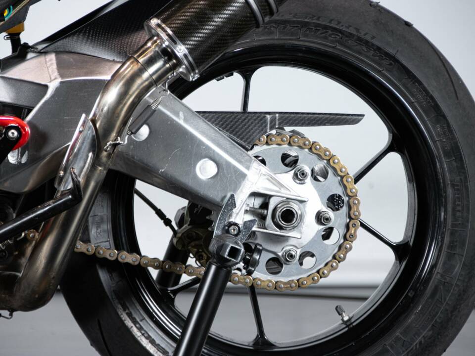 Immagine 19/50 di Cagiva DUMMY (2003)