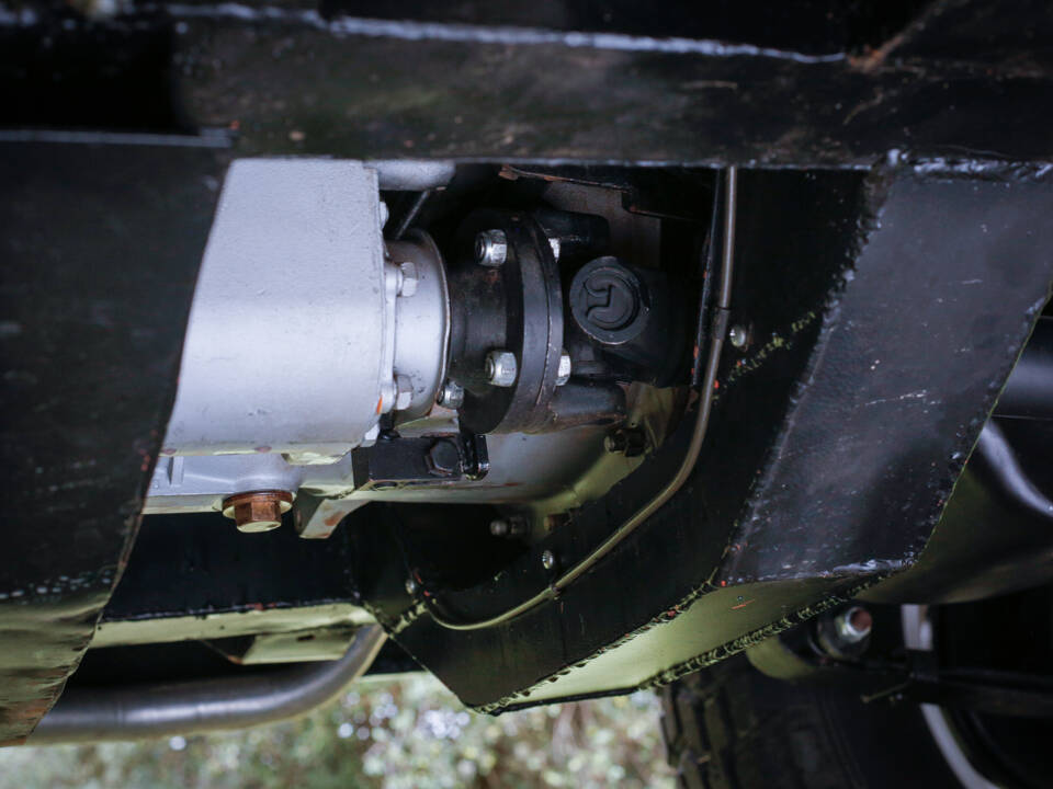 Image 38/48 of Land Rover 88 (1967)