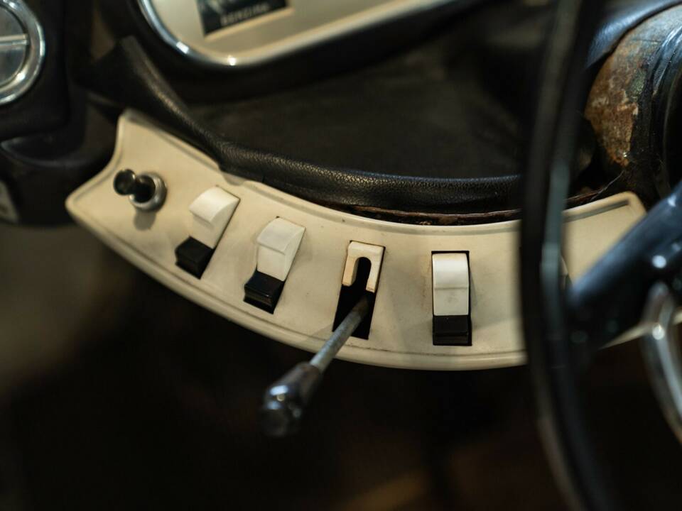 Image 34/43 of Lancia Flavia 1500 (1967)